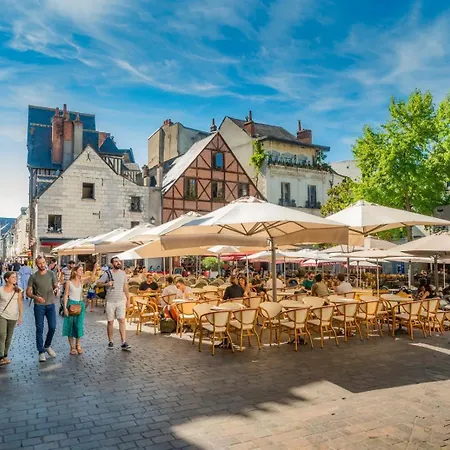 Douillet, Proche Tram & Bus شقة *