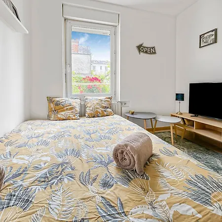 Douillet, Proche Tram & Bus شقة تور