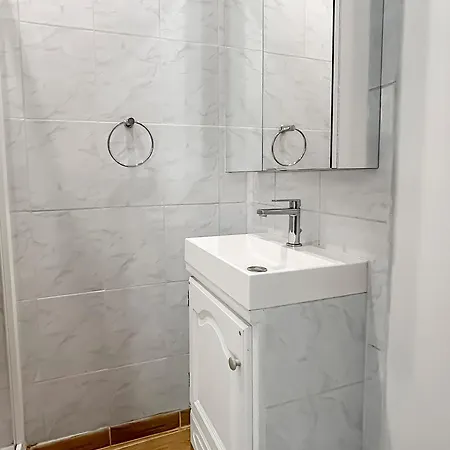 Douillet, Proche Tram & Bus Appartement *