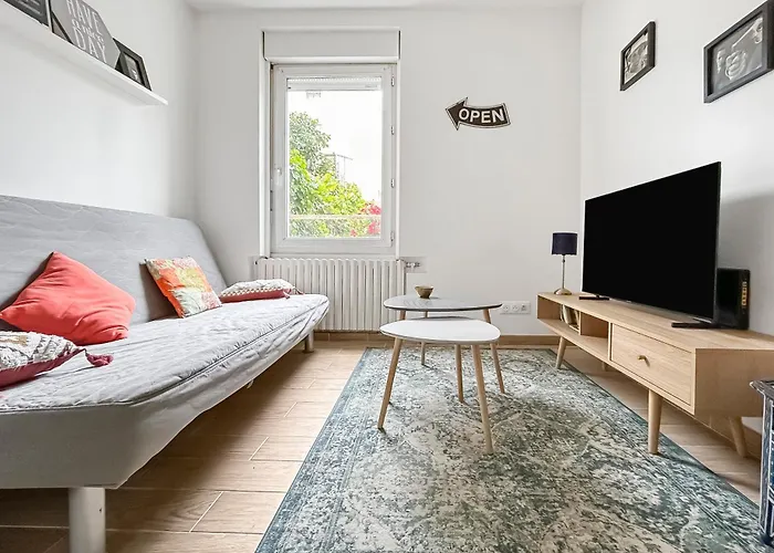 Douillet, Proche Tram & Bus * Tours